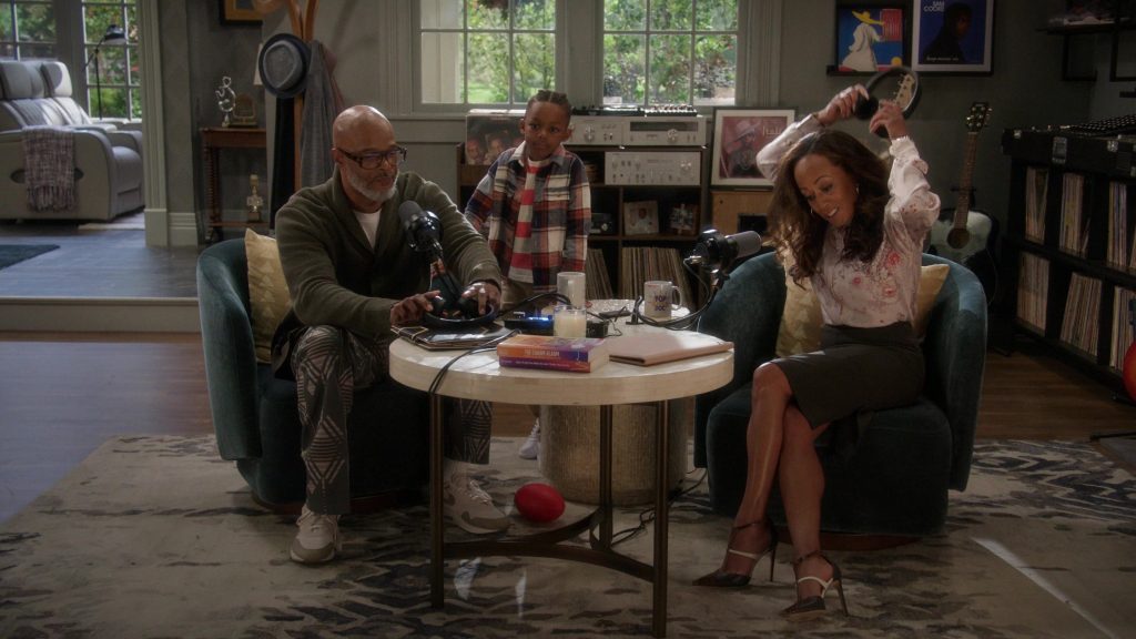 Nike Sneakers in Poppa's House S01E04 “School Days” (2024) (Image 28)