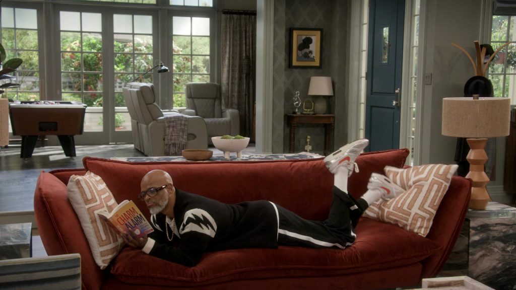 Nike Sneakers in Poppa's House S01E05 “Disciplinairian” (2024) (Image 13)