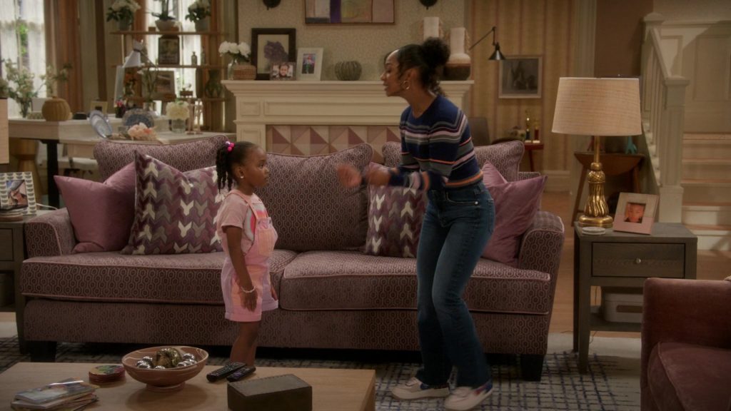 Nike Sneakers in Poppa's House S01E05 “Disciplinairian” (2024) (Image 2)