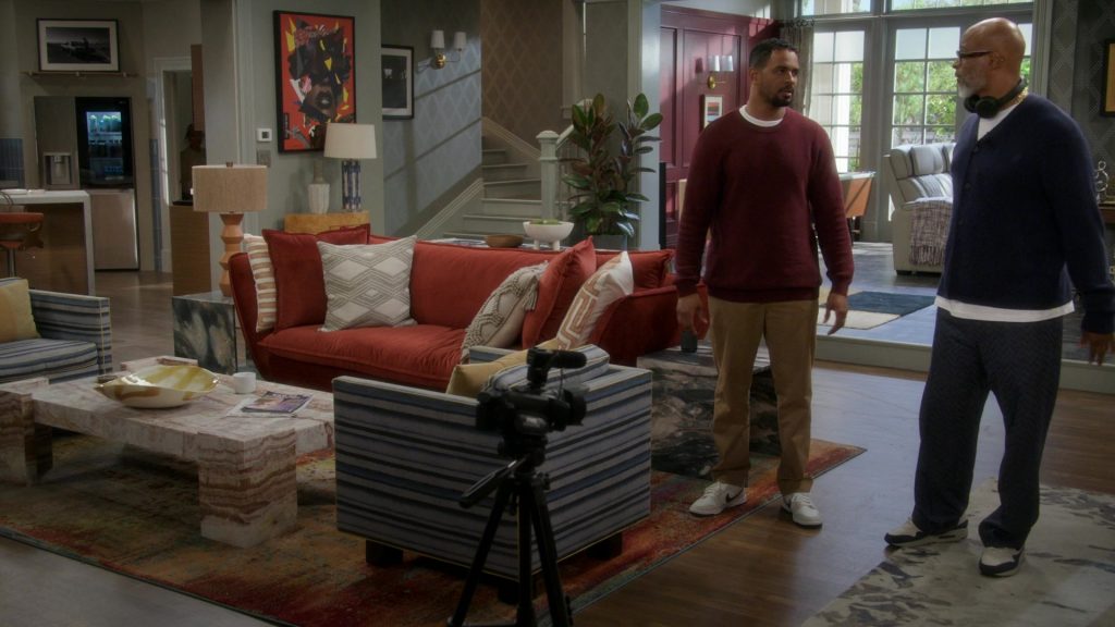 Nike Sneakers in Poppa's House S01E05 “Disciplinairian” (2024) (Image 43)