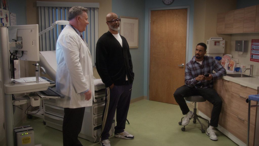 Nike Sneakers in Poppa's House S01E07 “Brokeback” (2024) (Image 10)