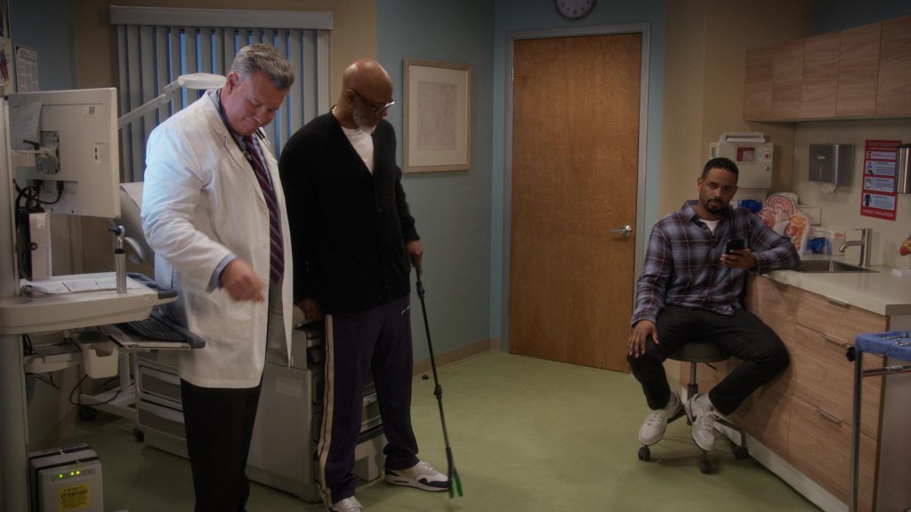 Nike Sneakers in Poppa's House S01E07 “Brokeback” (2024) (Image 11)