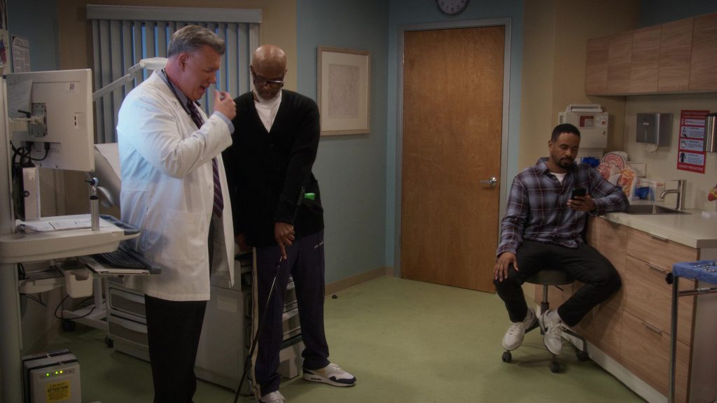 Nike Sneakers in Poppa's House S01E07 “Brokeback” (2024) (Image 12)