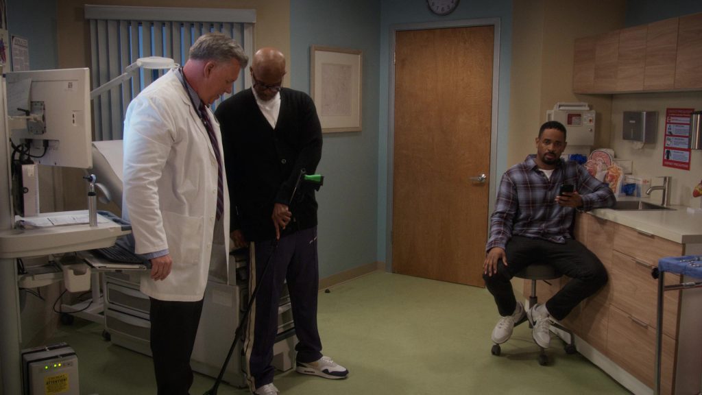 Nike Sneakers in Poppa's House S01E07 “Brokeback” (2024) (Image 13)