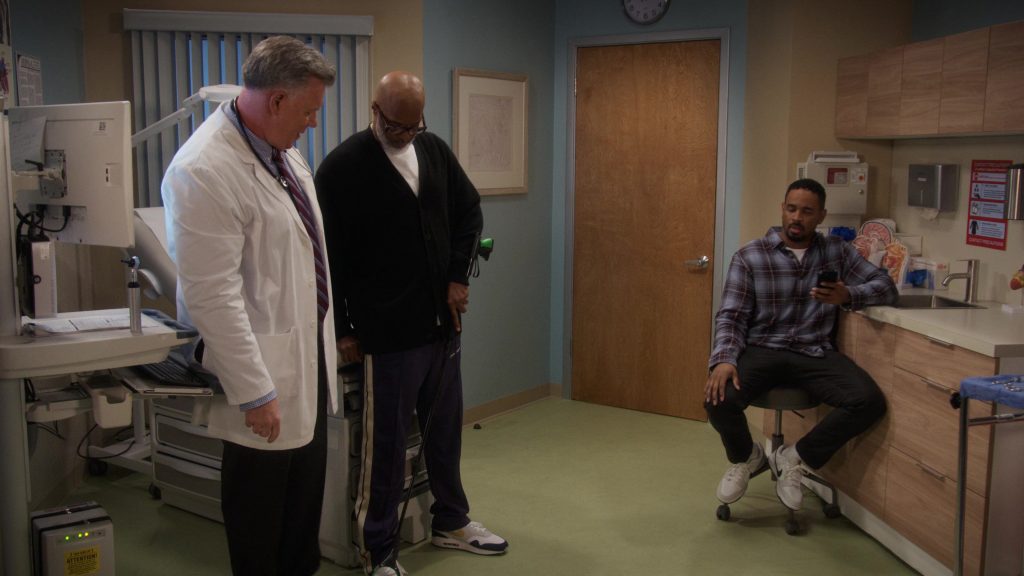 Nike Sneakers in Poppa's House S01E07 “Brokeback” (2024) (Image 14)