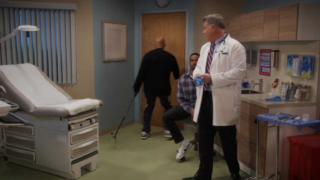 Nike Sneakers in Poppa's House S01E07 “Brokeback” (2024) (Image 18)