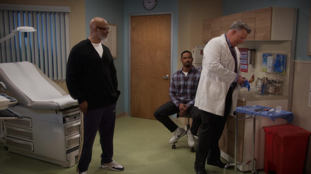 Nike Sneakers in Poppa's House S01E07 “Brokeback” (2024) (Image 21)