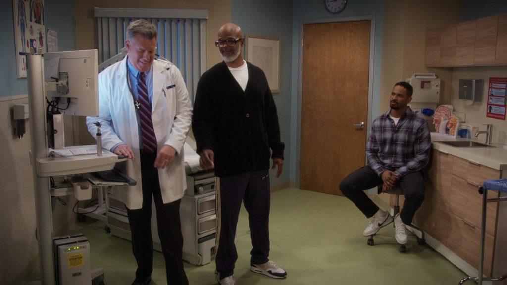 Nike Sneakers in Poppa's House S01E07 “Brokeback” (2024) (Image 25)