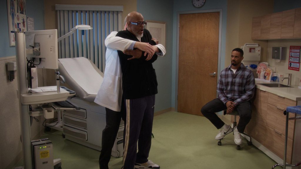 Nike Sneakers in Poppa's House S01E07 “Brokeback” (2024) (Image 31)
