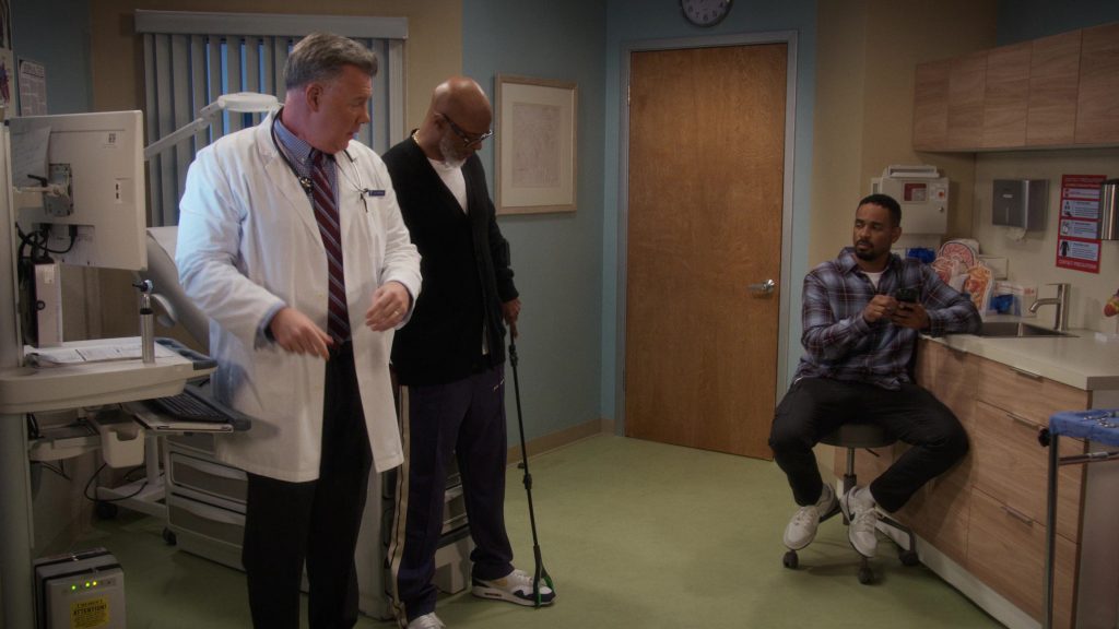 Nike Sneakers in Poppa's House S01E07 “Brokeback” (2024) (Image 32)