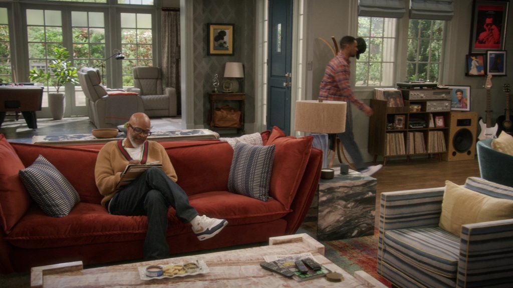 Nike Sneakers in Poppa's House S01E11 “Dirty Laundry” (2025) (Image 3)