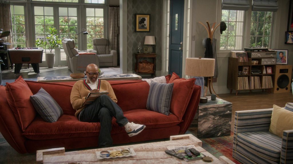 Nike Sneakers in Poppa's House S01E11 “Dirty Laundry” (2025) (Image 8)