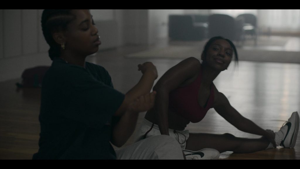 Nike Sneakers in Power Book III - Raising Kanan S03E05 “Brothers and Keepers” (2023) (Image 7)