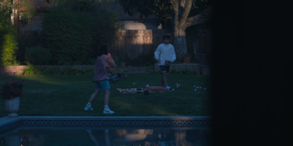 Nike Sneakers in Presumed Innocent S01E02 “People vs. Rozat Sabich” (2024) (Image 2)