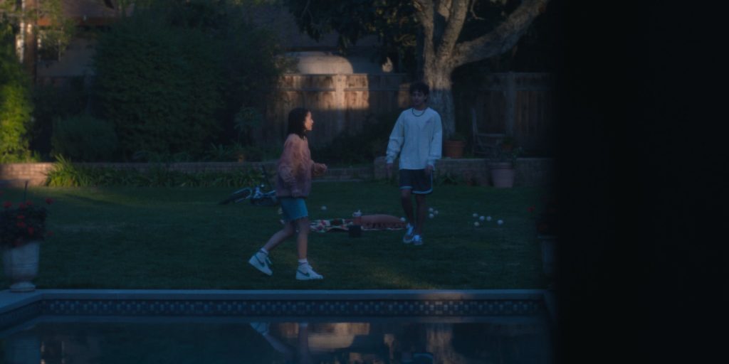 Nike Sneakers in Presumed Innocent S01E02 “People vs. Rozat Sabich” (2024) (Image 4)