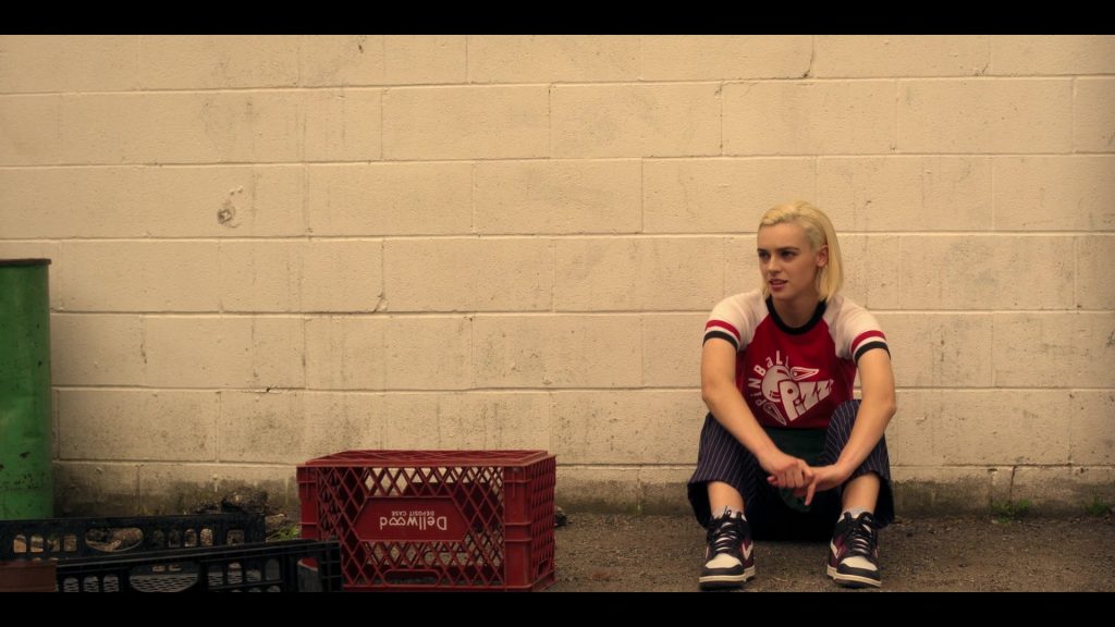 Nike Sneakers in Pretty Little Liars - Original Sin S02E03 “Sweet Sixteen” (2024) (Image 11)