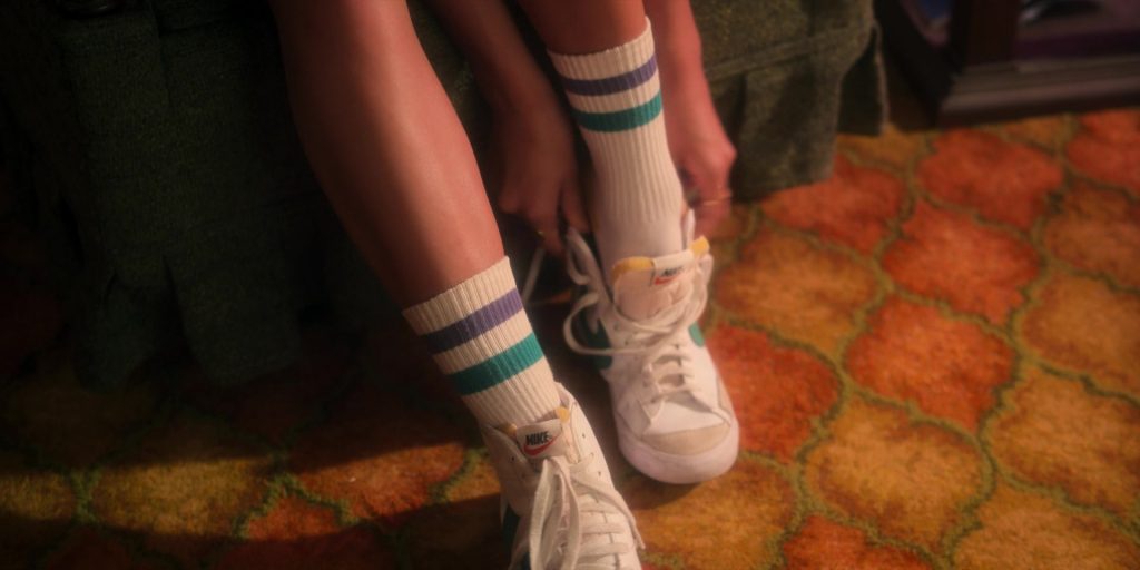Nike Sneakers in Pretty Little Liars - Original Sin S02E06 “Chapter Sixteen - Hell House” (2024) (Image 1)