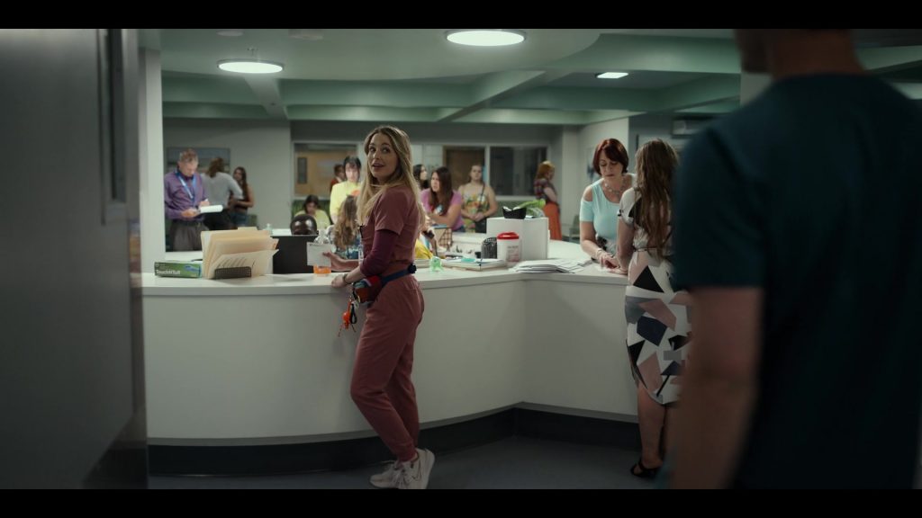 Nike Sneakers in Pulse S01E07 “Choices” (2025) (Image 7)