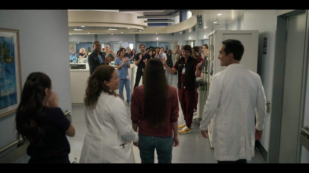 Nike Sneakers in Pulse S01E10 “Kennedy” (2025) (Image 3)