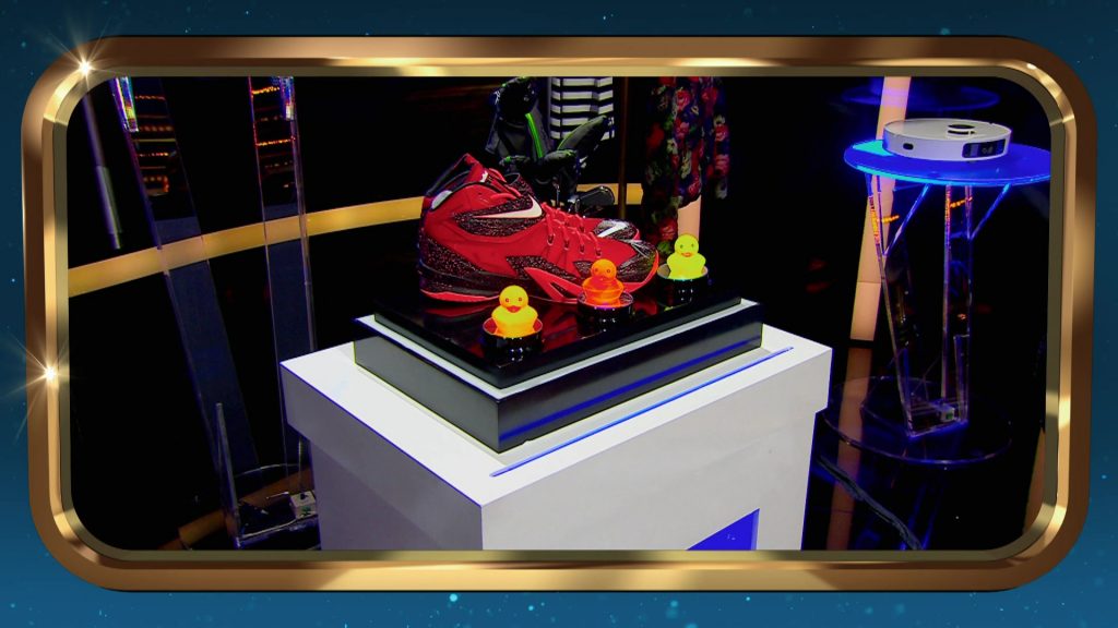 Nike Sneakers in Raid the Cage S02E05 “Poppa's House” (2025) (Image 2)