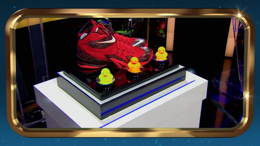 Nike Sneakers in Raid the Cage S02E05 “Poppa's House” (2025) (Image 5)