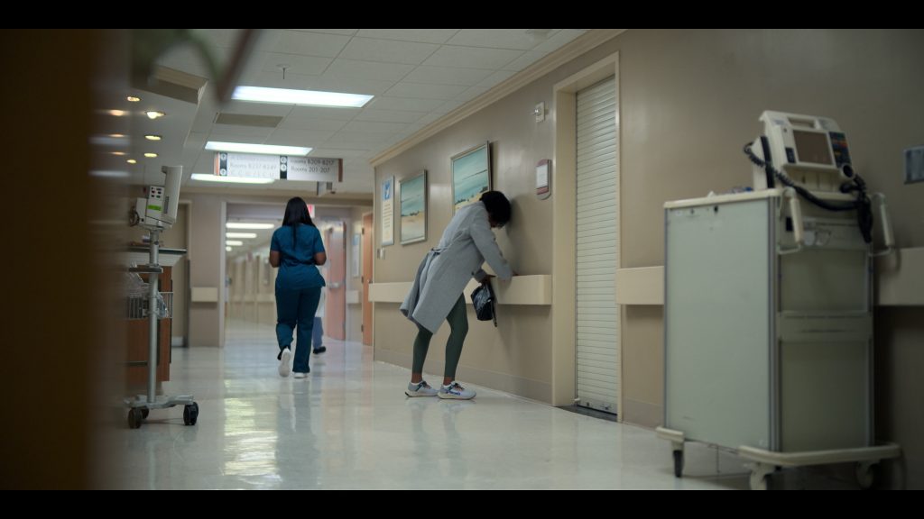 Nike Sneakers in Reasonable Doubt S02E01 (2024) (Image 11)