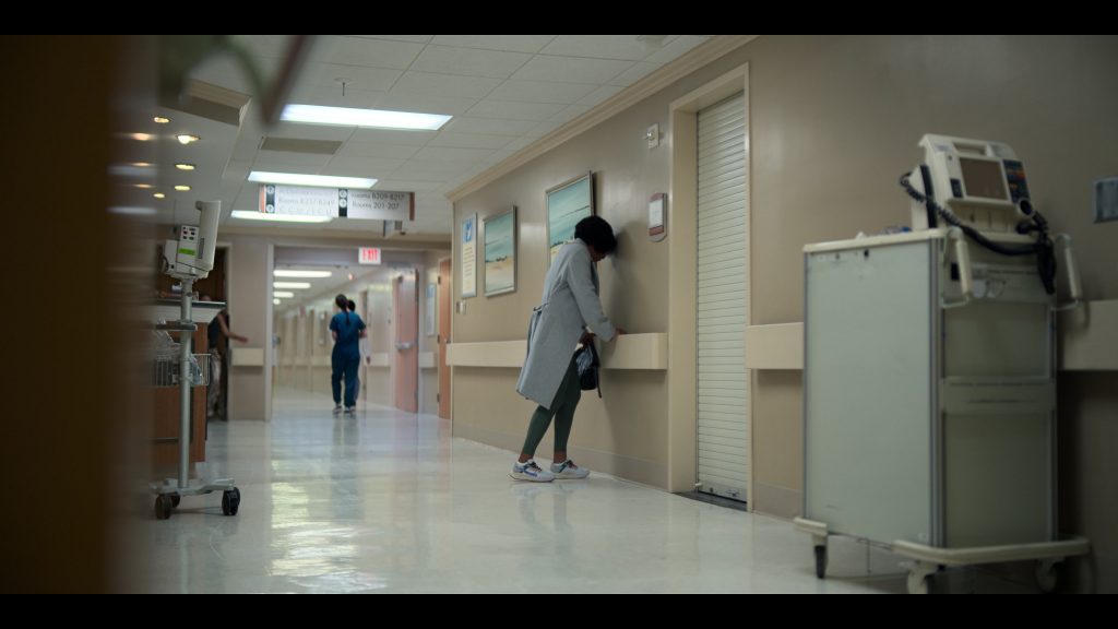 Nike Sneakers in Reasonable Doubt S02E01 (2024) (Image 3)