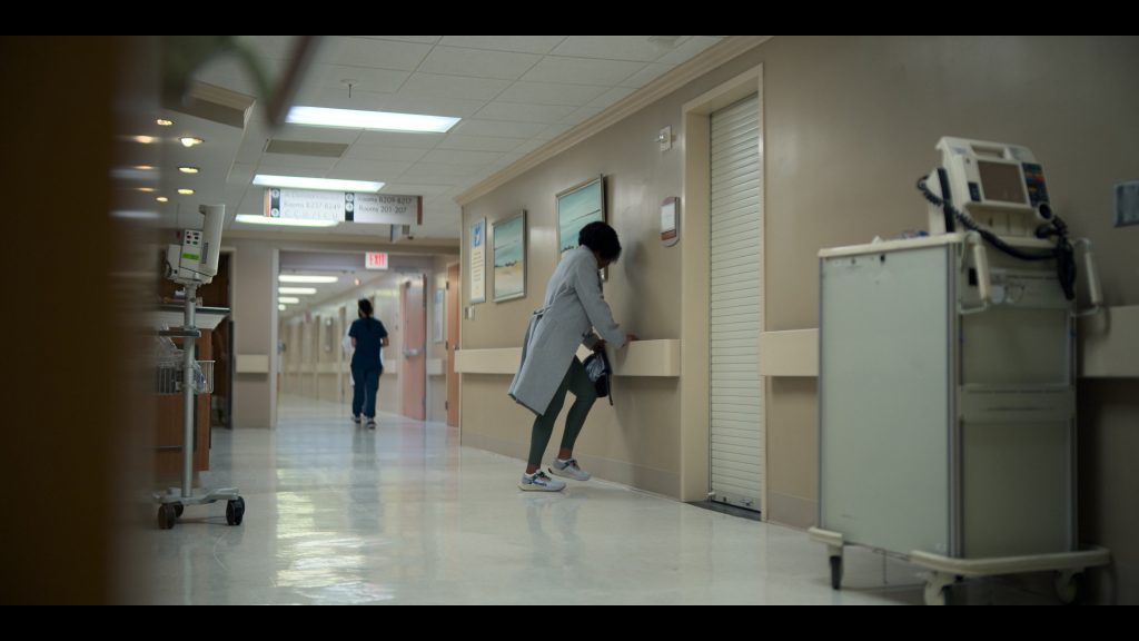 Nike Sneakers in Reasonable Doubt S02E01 (2024) (Image 4)