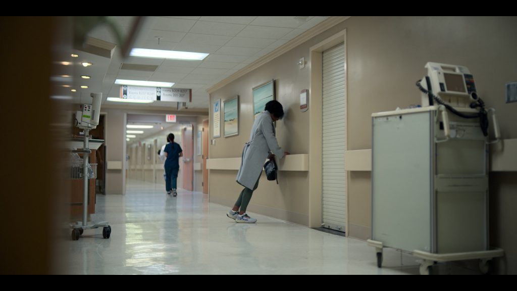 Nike Sneakers in Reasonable Doubt S02E01 (2024) (Image 5)
