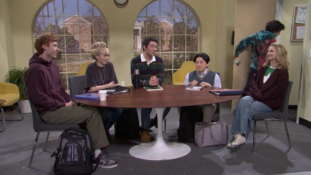 Nike Sneakers in Saturday Night Live S51E08 “Josh O'Connor, Lily Allen” (2025) (Image 2)