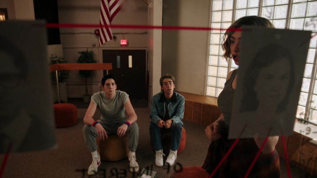 Nike Sneakers in School Spirits S02E03 “Can't Hauntly Wait” (2025) (Image 7)