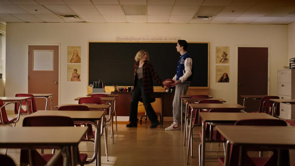 Nike Sneakers in School Spirits S02E04 (2025) (Image 1)