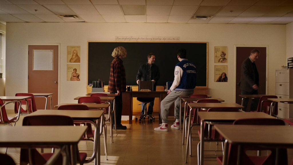 Nike Sneakers in School Spirits S02E04 (2025) (Image 13)