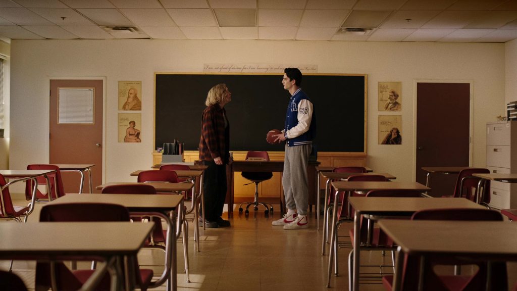 Nike Sneakers in School Spirits S02E04 (2025) (Image 15)