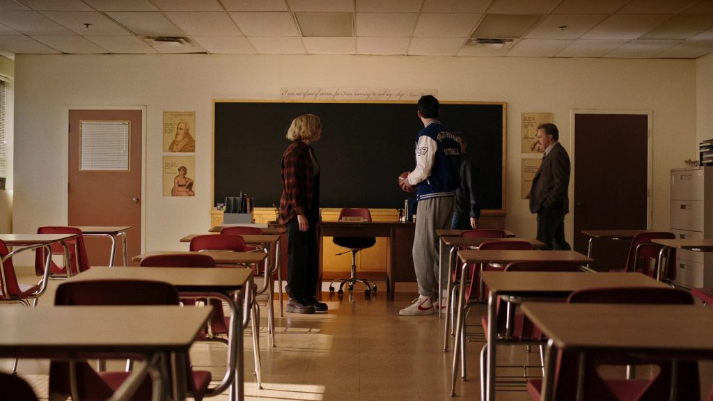 Nike Sneakers in School Spirits S02E04 (2025) (Image 16)