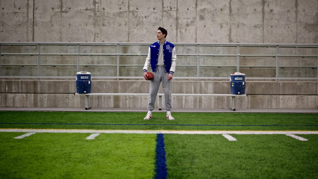 Nike Sneakers in School Spirits S02E04 (2025) (Image 2)