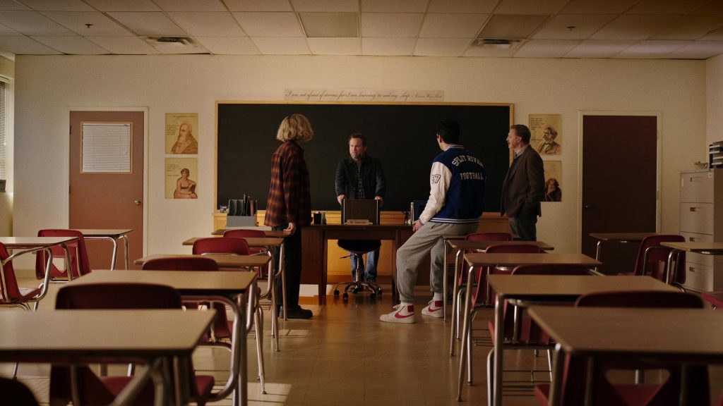 Nike Sneakers in School Spirits S02E04 (2025) (Image 20)