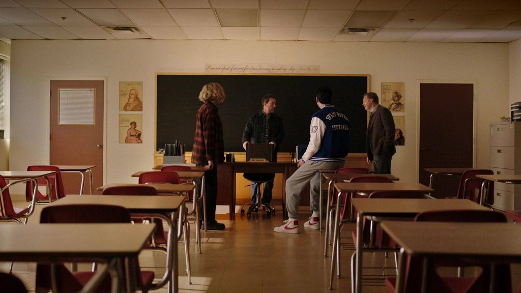 Nike Sneakers in School Spirits S02E04 (2025) (Image 21)