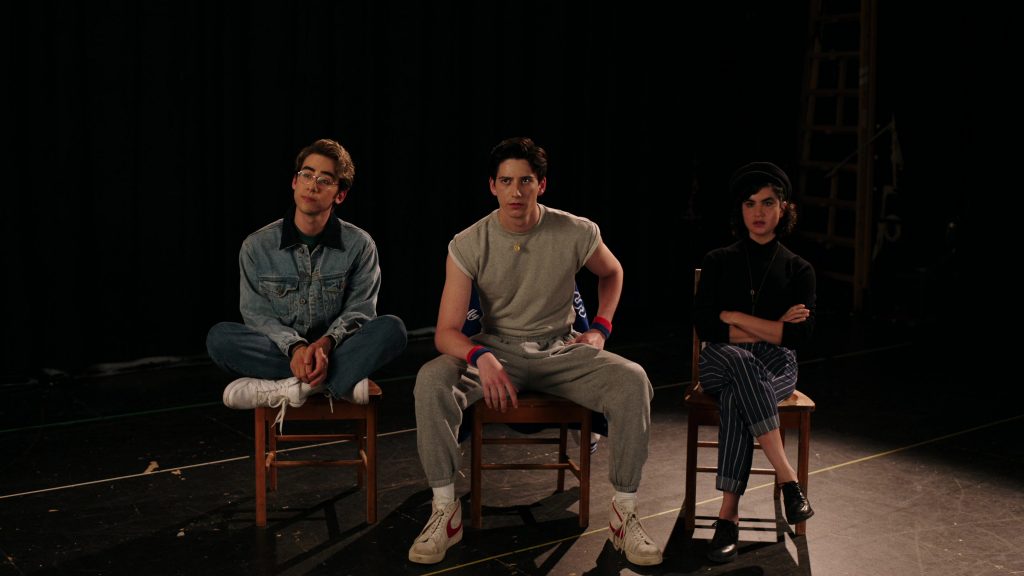 Nike Sneakers in School Spirits S02E05 “Ghost Who's Coming to Dinner” (2025) (Image 2)