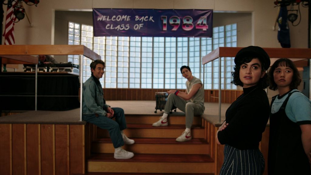 Nike Sneakers in School Spirits S02E06 “Ghost Pointe Blank” (2025) (Image 24)