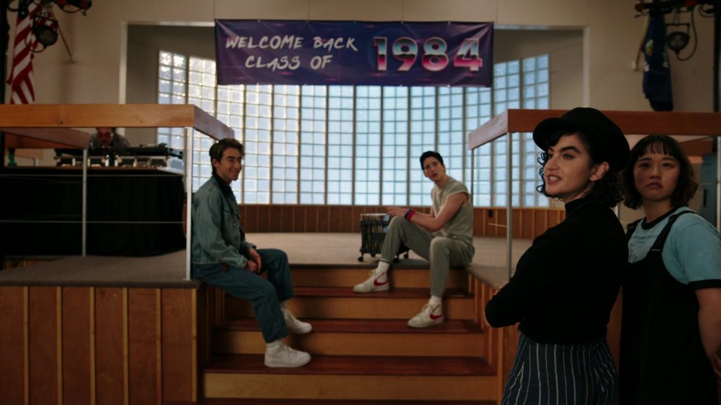 Nike Sneakers in School Spirits S02E06 “Ghost Pointe Blank” (2025) (Image 25)