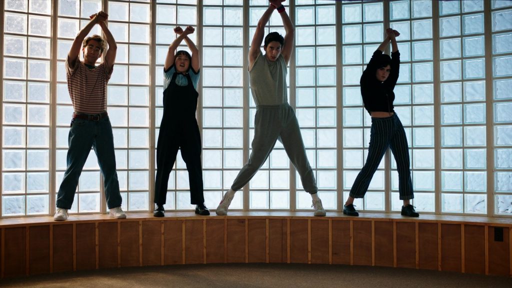Nike Sneakers in School Spirits S02E06 “Ghost Pointe Blank” (2025) (Image 30)