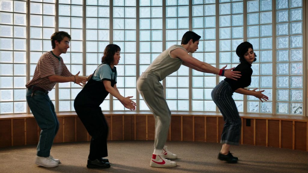 Nike Sneakers in School Spirits S02E06 “Ghost Pointe Blank” (2025) (Image 8)