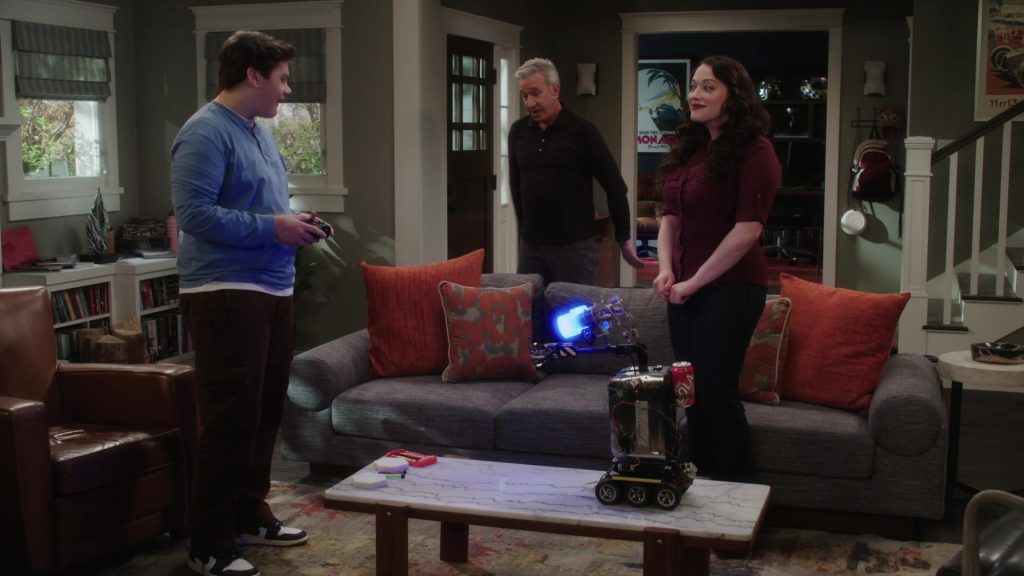 Nike Sneakers in Shifting Gears S01E04 “Grief” (2025) (Image 20)