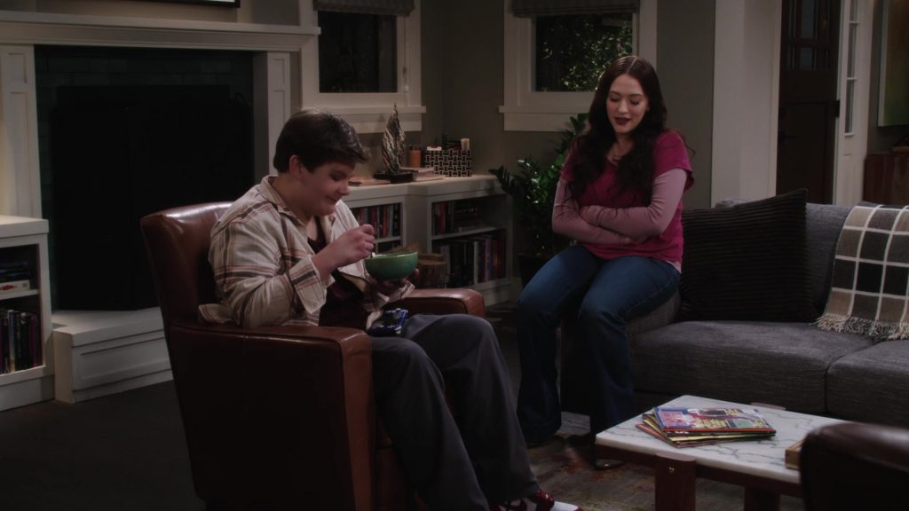 Nike Sneakers in Shifting Gears S01E06 “Valentine's” (2025) (Image 1)