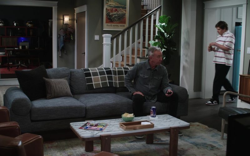 Nike Sneakers in Shifting Gears S02E03 “Passion” (2025) (Image 1)