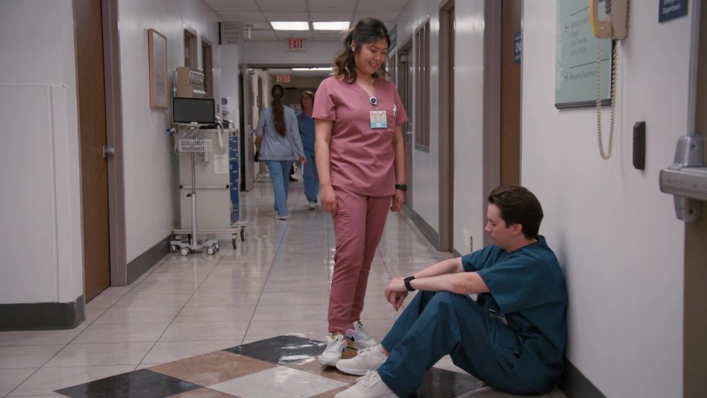 Nike Sneakers in St. Denis Medical S01E01 “Welcome to St. Denis” (2024) (Image 4)