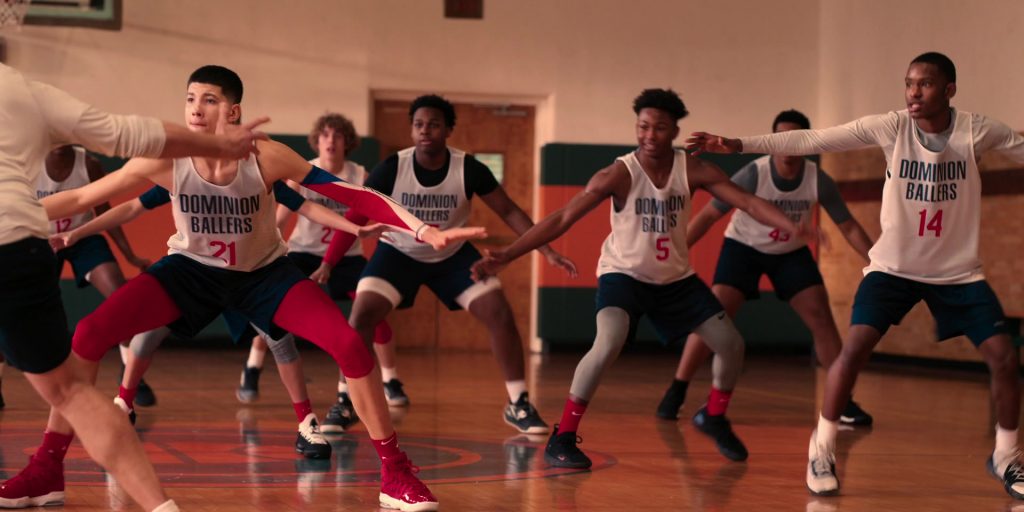 Nike Sneakers in Swagger S01E03 “Mano a Mano” (2021) (Image 2)