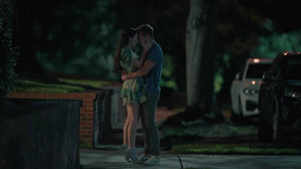 Nike Sneakers in Sweet Magnolias S03E05 “On This Foundation” (2023) (Image 1)