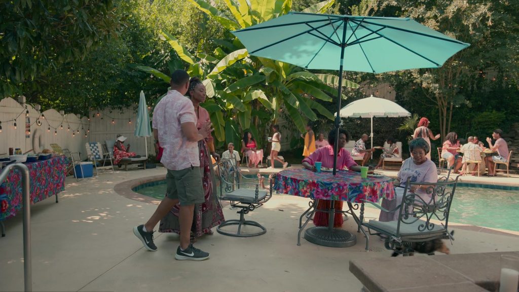 Nike Sneakers in Sweet Magnolias S03E07 “Somebody I'm Longing to See” (2023) (Image 2)